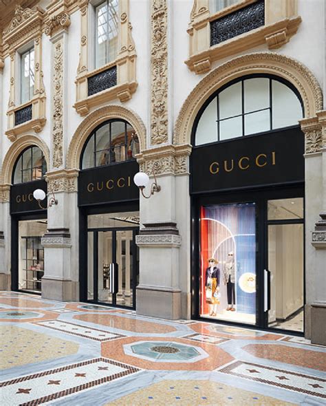 Boutique GUCCI à Biarritz .